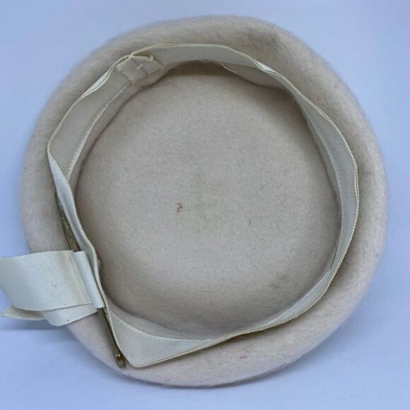 Vintage 1950\'s Llamasene Cream Hat & Faux Hat Pin main image 7